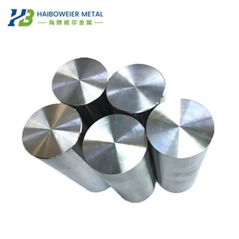 Titano lydinio tvirtas strypas